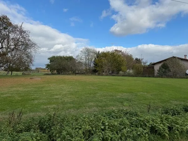 Terrain à bâtir à Fargues (33210)