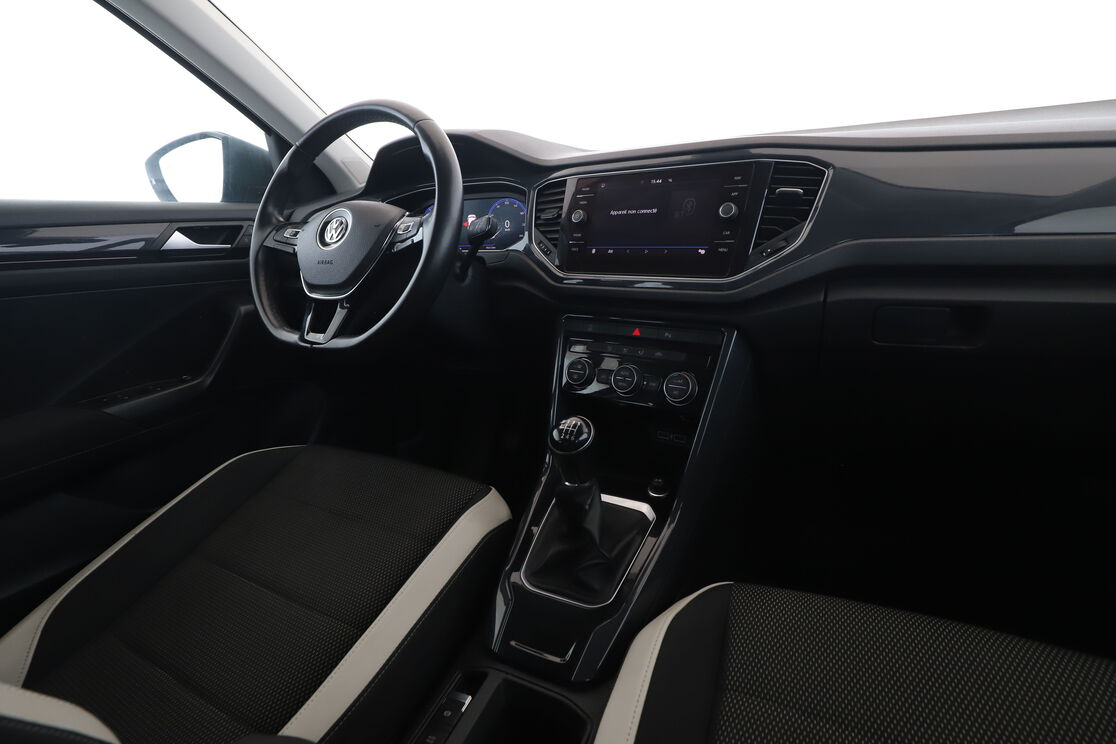 Volkswagen T-Roc 1.5 TSI EVO Carat — photo 12