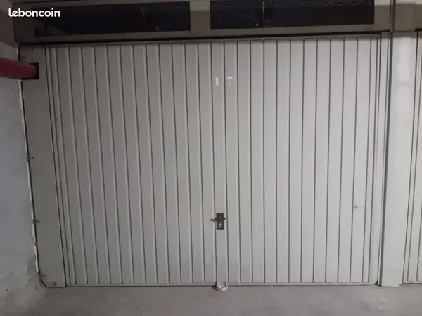 Garage fermé 15 m² Les plages - La Ciotat