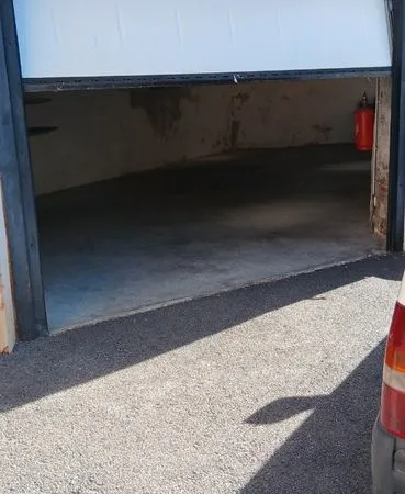 Garage local