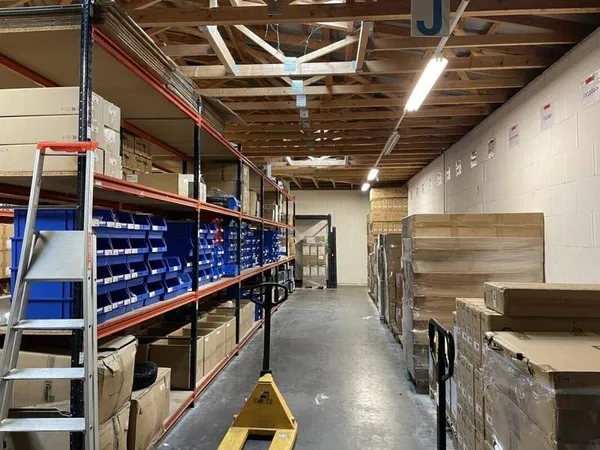 Local d'activité 190 m²