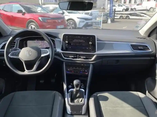 Volkswagen T-Roc 1.5 tsi evo 150ch style — photo 13