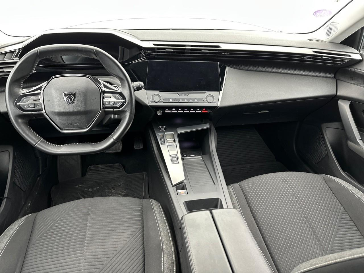 Peugeot 308 puretech 130ch s&s eat8 active pack — photo 12