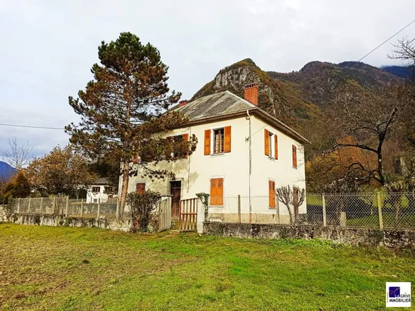 Maison 7 pièces 204 m²