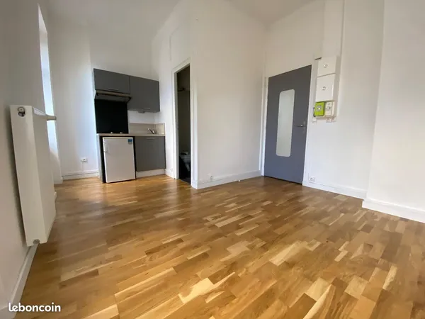 Studio 1 pièce 16 m²