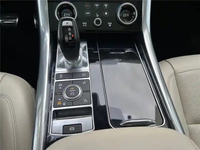 Land Rover Range Rover mark ix p400e phev 2.0l 404ch — photo 19