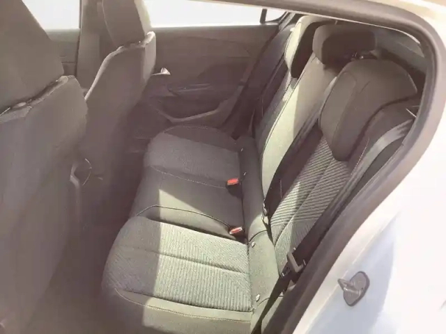 Peugeot 308 hybrid 145 e-dcs6 — photo 12
