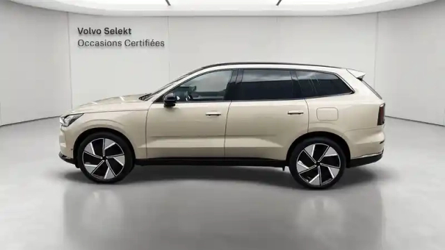Volvo Ex90 twin performance awd 517 ch 1edt — photo 72