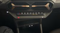 Dacia Duster 1.6 hybrid 140ch Extreme — photo 26
