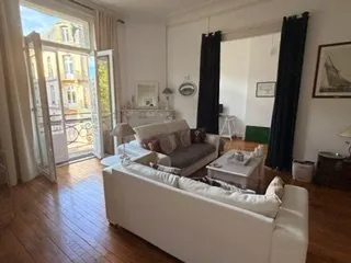 À louer - NANCY Magnifique T6 de 153 m² dans un immeuble de caractère