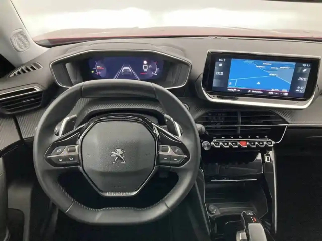 Peugeot 2008 puretech 130 s&amp;s eat8 — photo 31
