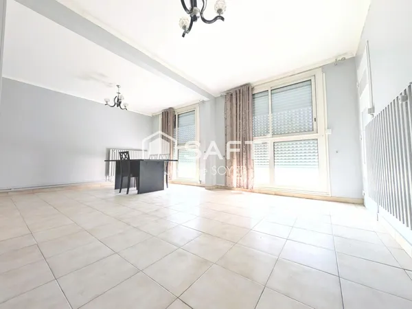 APPARTEMENT T4 AVEC BALCON, 3 CHAMBRES