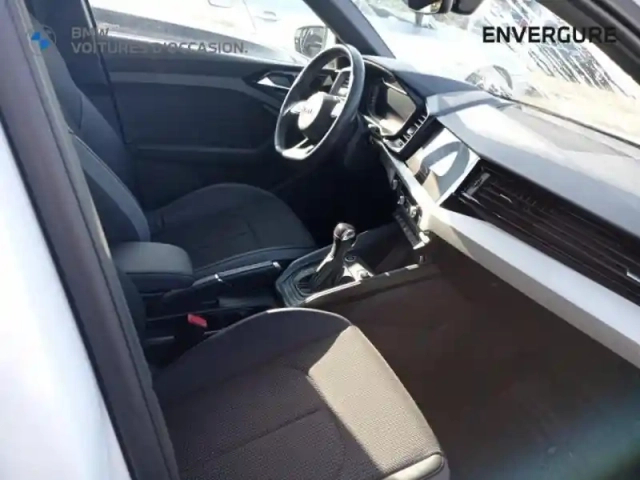 Audi A1 sportback 30 tfsi 110ch s line s tronic 7 — photo 9