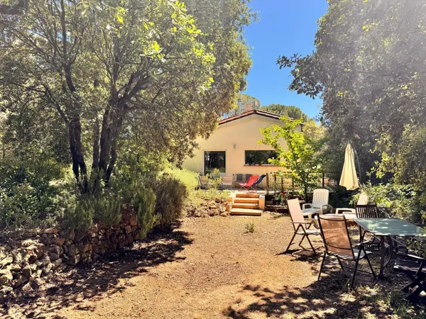 Maison T5 avec garage.