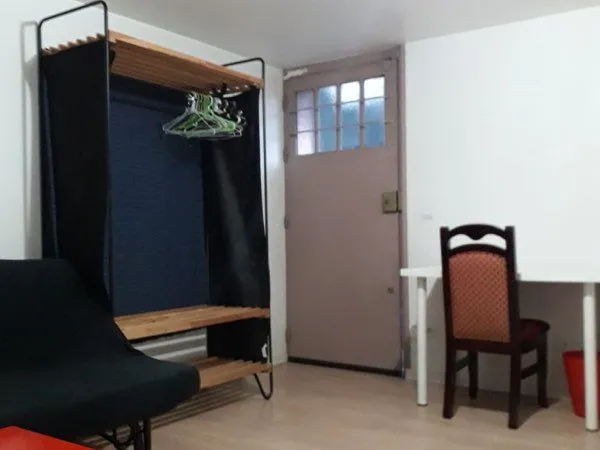 Studio 18m2 - au pied du métro Villejuif Louis Aragon