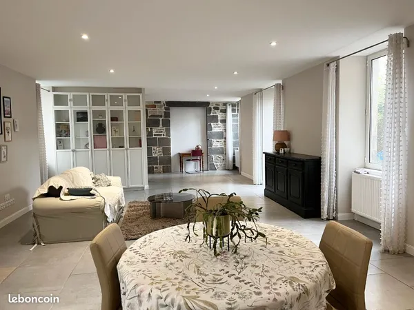 Maison de caractère avec jardin rénovée avec soin DPE B - 175 m² - Hyper-centre - Pont-du-Château