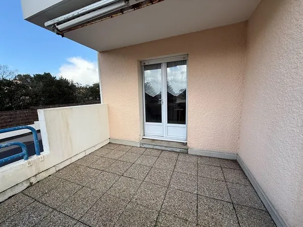 Écrin de tranquillité, Appartement avec vue mer et garage en sous-sol .