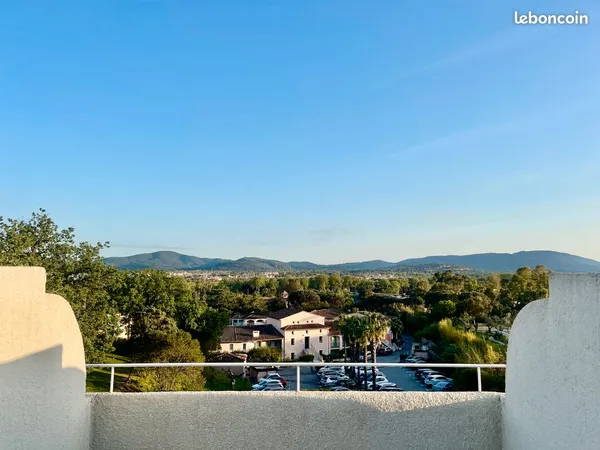 Grimaud Appartement en duplex à 500 m de la plage