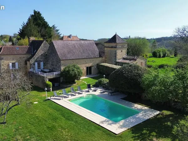 Authentique maison périgourdine avec piscine