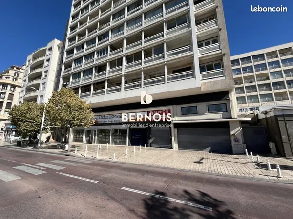 Local commercial 1 975 m²