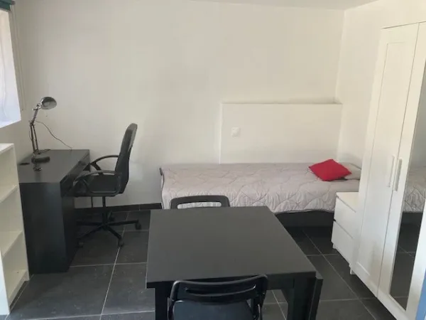 Studio 1 pièce 17 m²