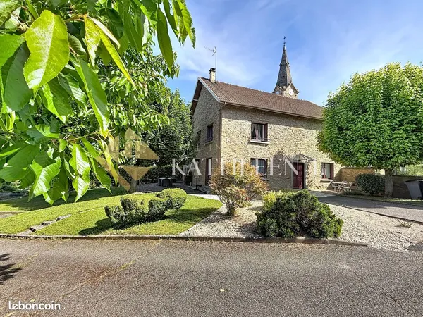 Propriété 8 pièces 194 m²