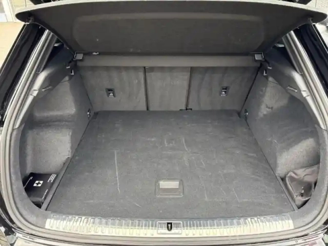 Audi Q3 2.0 tdi 150ch s line s tronic 7 — photo 9