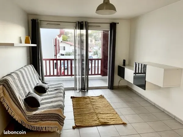STUDIO et PKG proche des plages