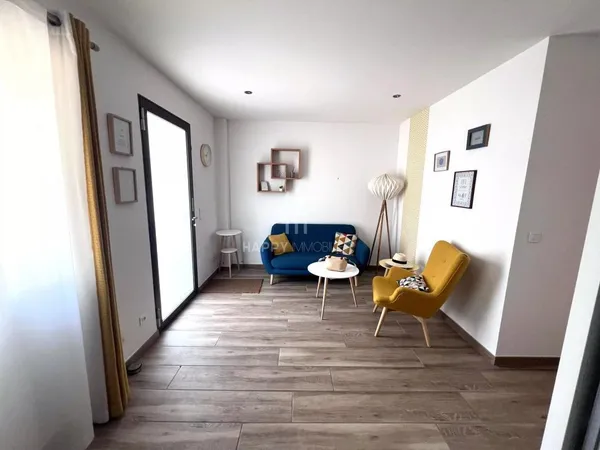 Vends local commercial - 24 m² - 3 pièces - Saint-Étienne-du-Grès 13103