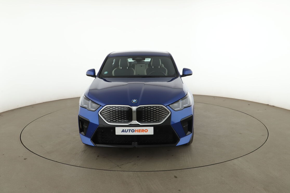 BMW iX2 eDrive20 M Sport BVA — photo 8