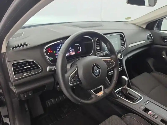 Renault Megane iv estate blue dci 115 edc — photo 421