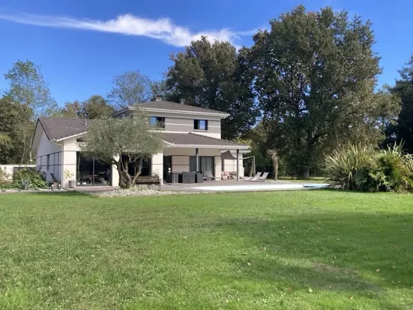 Villa 6 pièces 187 m²