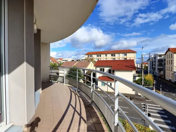 EXCLUSIVITE CLERMONT-FERRAND , bel appartement de type 4 avec gr