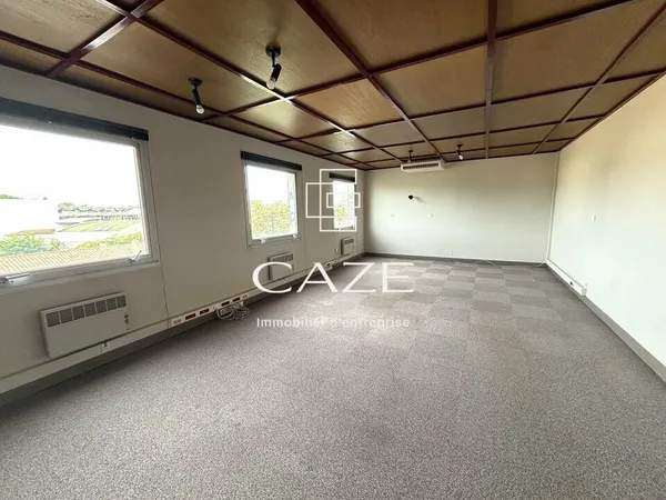Local professionnel 58 m²