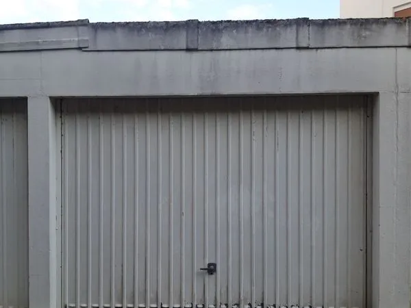 Box fermé 15m2 Bordeaux St Louis