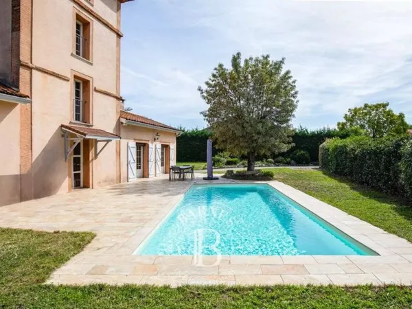 Maison de luxe 7 pièces 207 m²