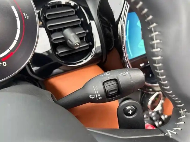 Mini Mini cabriolet john cooper works 231 ch bva8 — photo 24