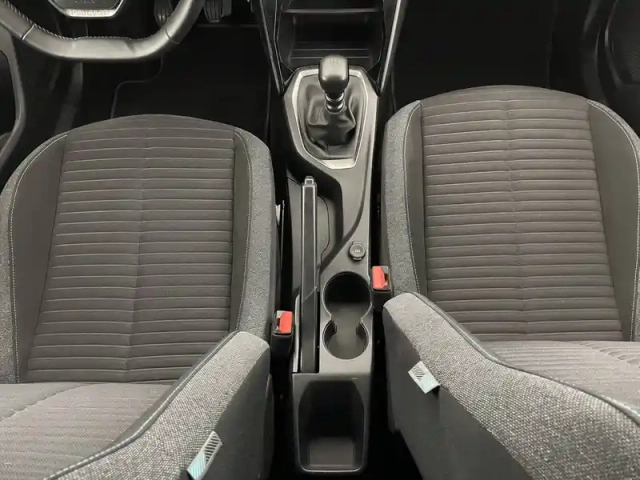 Peugeot 2008 puretech 100 s&amp;s bvm6 — photo 106