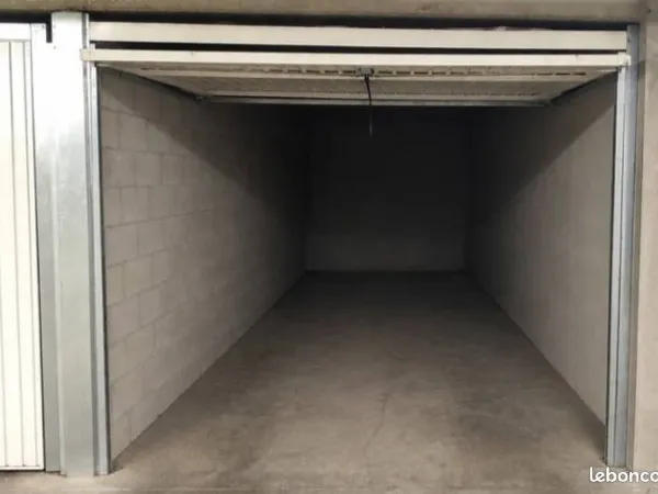 Garage sous-sol 10m borny