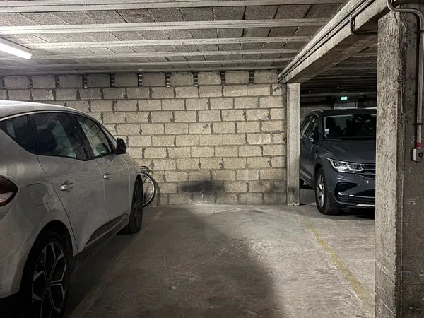 A vendre place de parking 10m2
