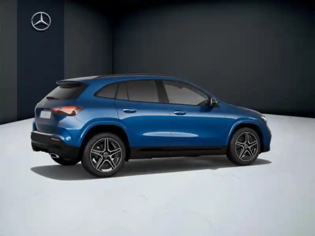 Mercedes Gla 200 d amg line — photo 19