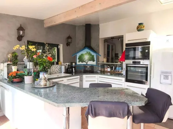 Maison jumelée 6 pièces 160 m²