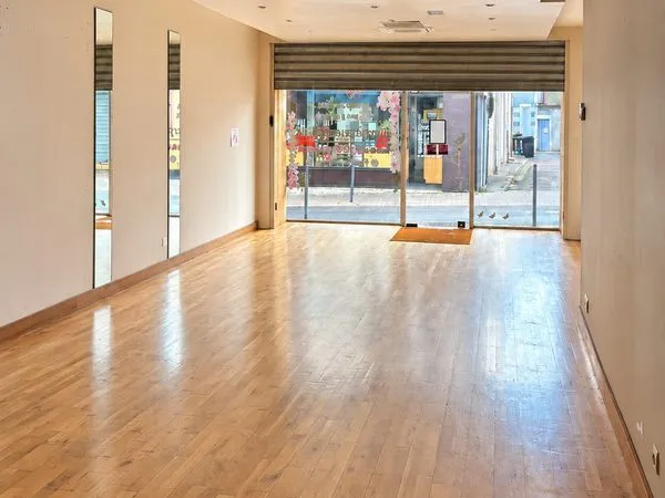 Local commercial 125 m² Cosne-Cours-sur-Loire