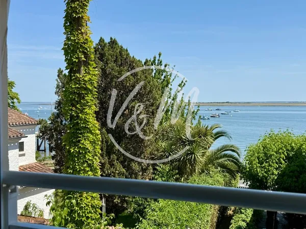 Très bel appartement T2 avec vue bassin Piqueyr