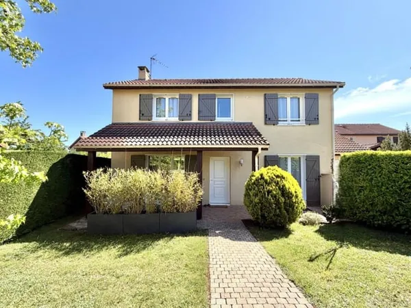 Maison au coeur d'un lotissement familial