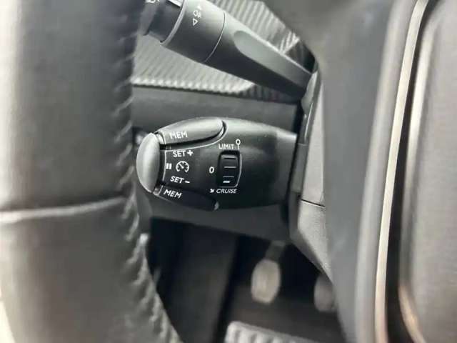 Peugeot 208 puretech 100 s&amp;s bvm6 — photo 46