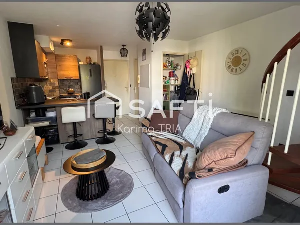 Appartement duplex 2 pièces avec terrasse, balcon, piscine et parking