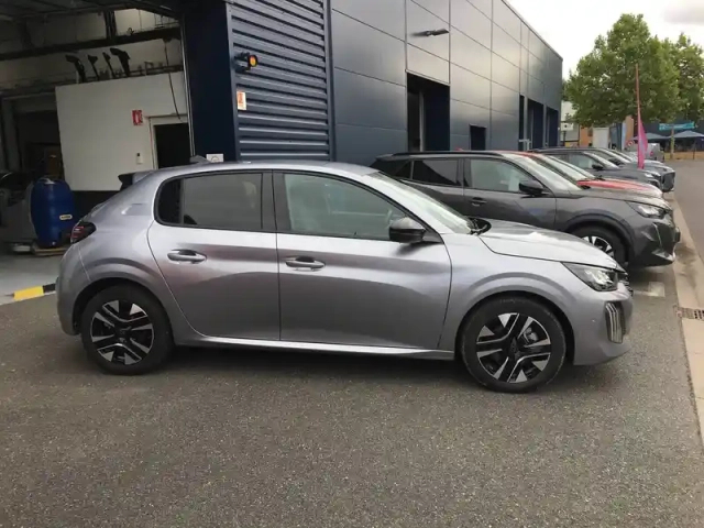 Peugeot 208 100 s&amp;s bvm6 — photo 4