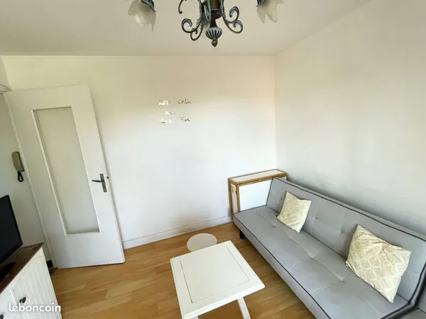 VICHY - A LOUER appartement T2 meublé pour étudiant 2026-2027- Proche universités des Pôle Lhardy-ce