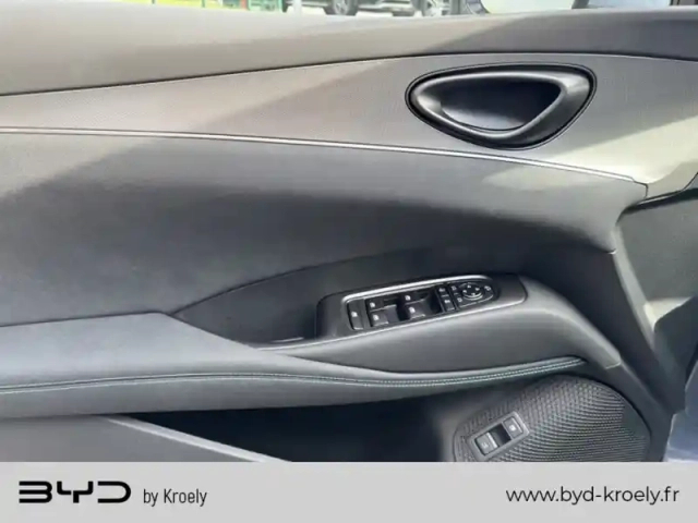 Byd Seal comfort lite 156 kw 212 ch — photo 34